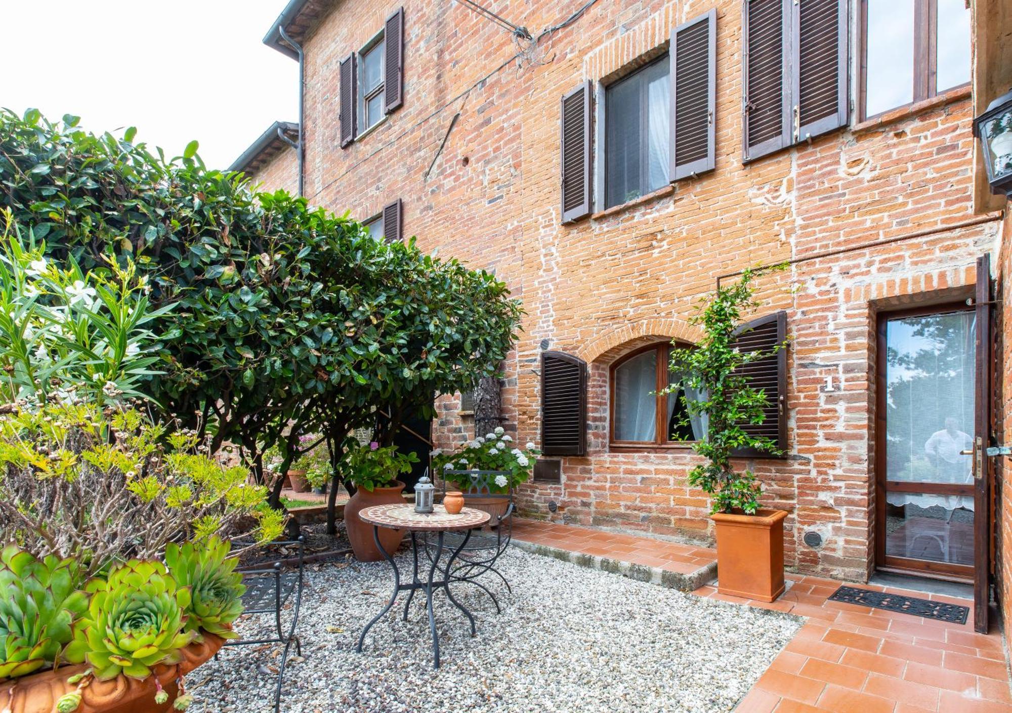 Agriturismo Palazzo Val Del Sasso Villastrada  Exteriör bild